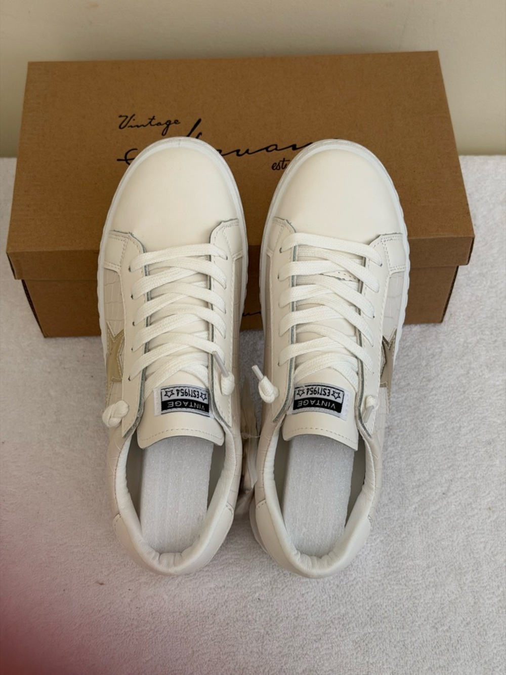 Vintage Havana Women’s Carla Off White Croc  Pattern‎ Sneakers size 8 - Picture 2 of 7